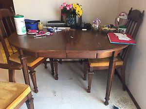 Dining room table*Price Reduce*