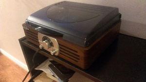 Jensen 3 speed stereo record player with built in speakers