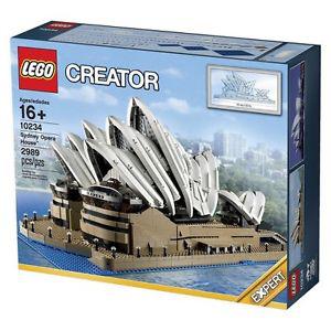 LEGO Sydney Opera House  (Retired set)