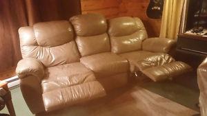 Palliser leather couch for sale