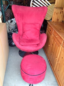 Red Funky Mid Century Style Curved Chair With Ottoman