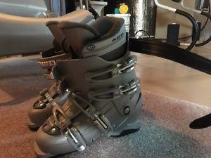 Ski boot lady size 5