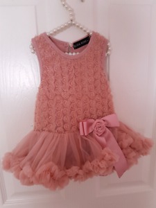 Very pretty dress 3 to 6 months