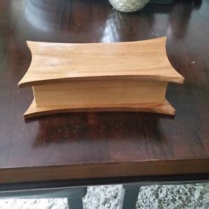 Walnut/birch wooden box