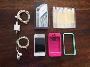iphone 4 - great condition - was with Bell