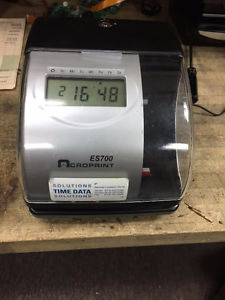 ES 700 / TIME CLOCK / PUNCH CLOCK /500 TIME CARDS FREE
