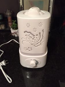 Essential oil humidifier
