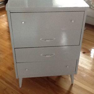 Grey dresser