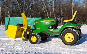 John Deere X485 garden tractor