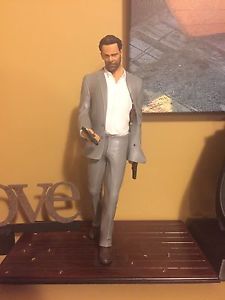 Max Payne 3 statue