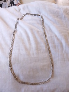 Men's 24 inch figaro chain