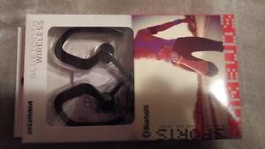 New Bluetooth earbuds. $30 obo.