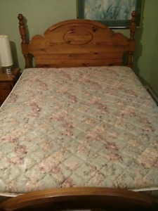 Queen mattress and box spring