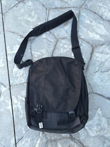 Timbuk2 Vertical Messenger Bag with Backpack Straps