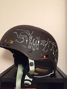 Wanted: Smith XL snowboard helmet with build in speakers