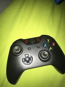 Xbox One black controller