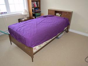 single bed & dresser with mirror