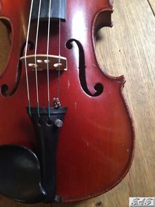 Childs Violin. could be antique? Plays beautifully.