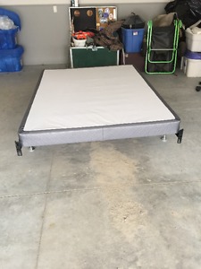 Low profile queen box spring and metal frame