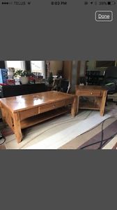 Oak coffee and end table