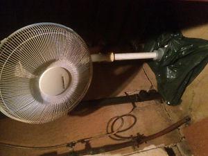 Oscillating fan/ standing