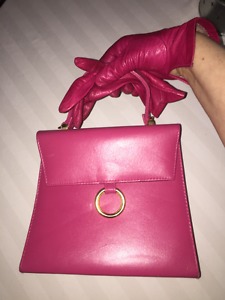 PORTS MATCHING LEATHER PURSE & GLOVES