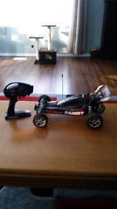 TRAXXAS BANDIT XL5 RC CAR USED ONCE