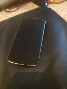 Unlocked nexus 4 mint condition works with wind
