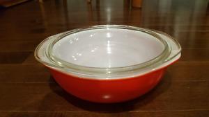 Vintage Pyrex Bowl and lid.
