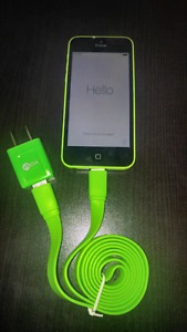 Apple iPhone 5C, 8Gig, with Charger, Bell/Virgin