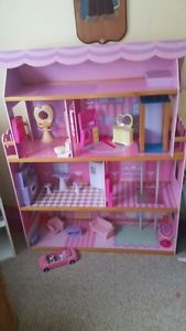 Barbie doll house