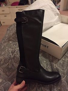 Brand new boots size 6