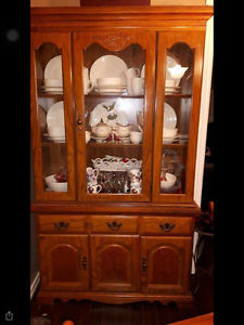 Buffet and hutches China cabinet
