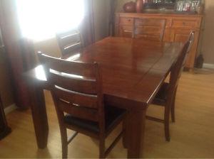 Dining room set