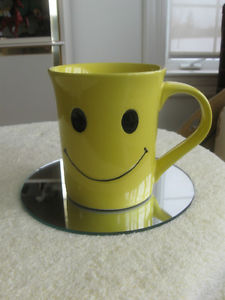 EXTRA-LARGE HAPPY-FACE COFFEE / TEA MUG for GRUMPY