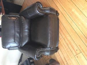 Leather high quality arm chair