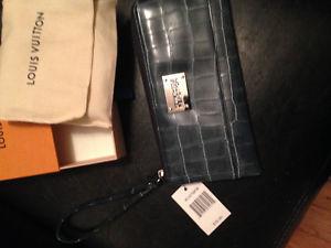 -NEw Kenneth Cole Reaction leather wallet