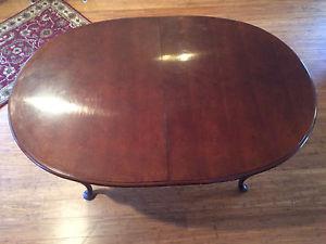 Queen Anne Dining Table w/ Leaf