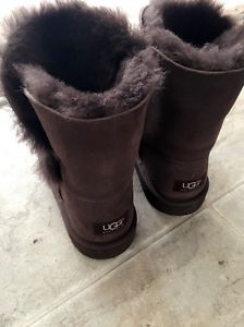 UGG boots size 6 very new