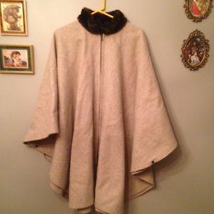 Womens Cape Mid Length w/Faux Fur Collar and Hat