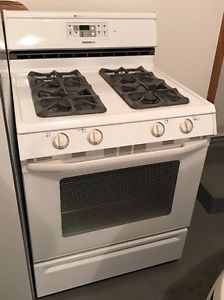 3 Maytag appliances. Fridge, stove and dishwasher. EUC
