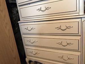 French Proventil Chester 175$