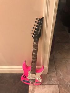 Ibanez Mikro guitar