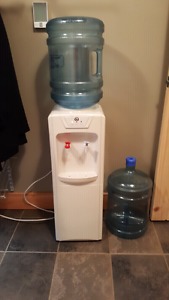 Igloo water cooler in Sparwood
