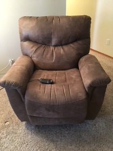 Lazy-Boy LIFT / Recline Chair
