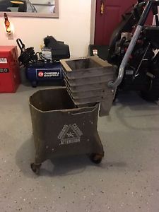 Mop Bucket with Wringer