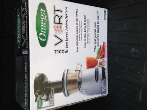 Omega VRT350 juicer
