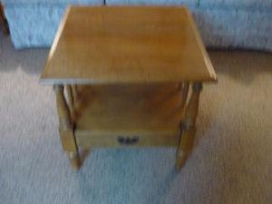 Roxton Table (1 Pull Drawer on bottom of Table)