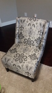 Set of two Navan Barcelona grey-patterned chairs