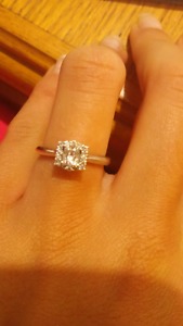 Stunning engagment ring